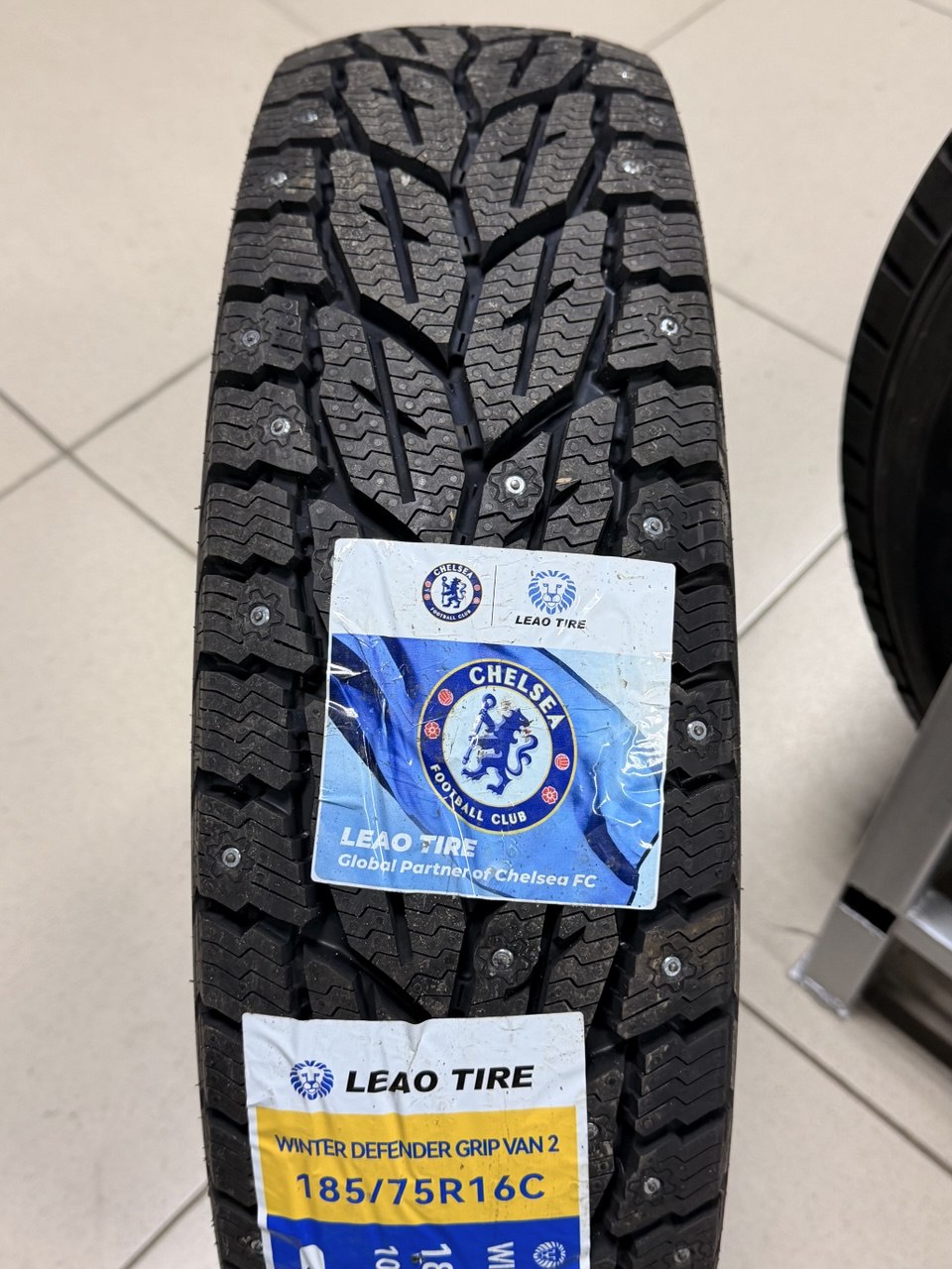 Winter Defender Grip Van2 185/75 R16C